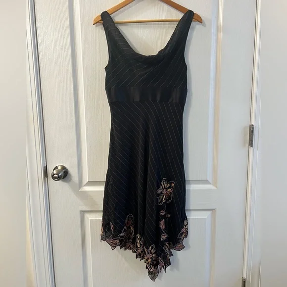 BCBG Max Aria 100% Silk Black Floral Dress - Picture 1 of 8